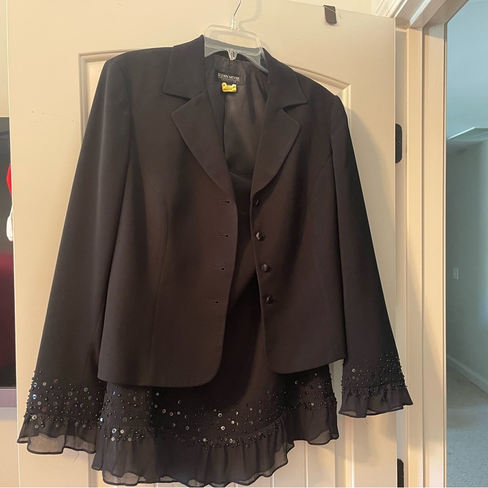 Black Blazer with Ruffled Sleeves and Open Front